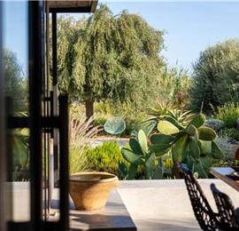 6 bedroom villa with pool and sea views near Noto, Sicily, sleeps 12